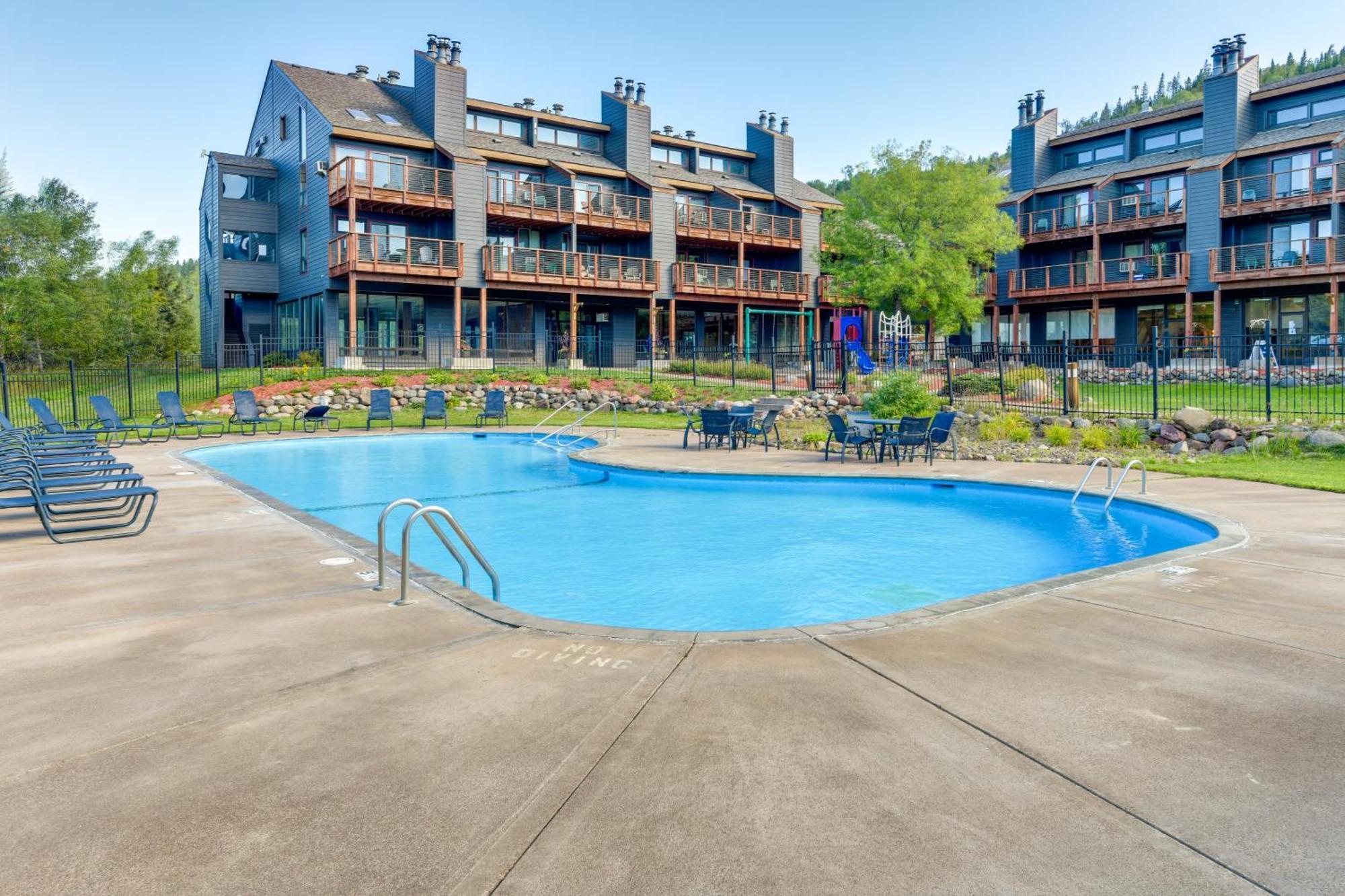 Cozy Alpine Escape Ski-Inandout At Lutsen Mtns Exterior photo
